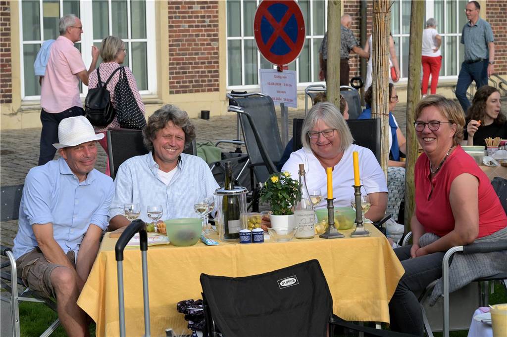 Die Atmosphäre beim Sommernachtskonzert am Schloss Nordkirchen war sehr schön.