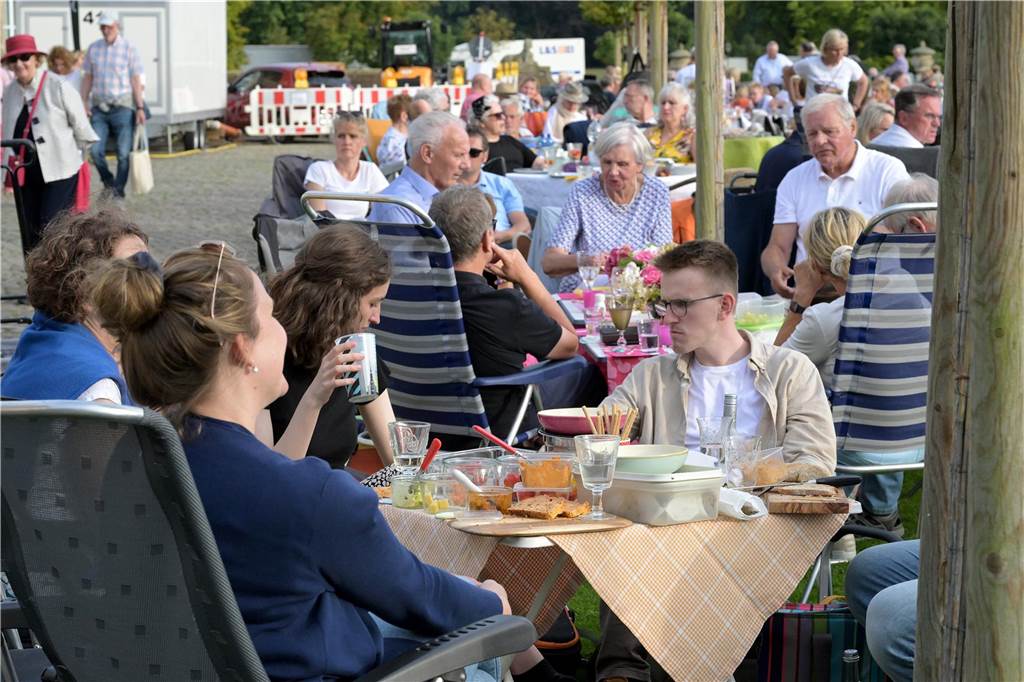 Die Atmosphäre beim Sommernachtskonzert am Schloss Nordkirchen war sehr schön.