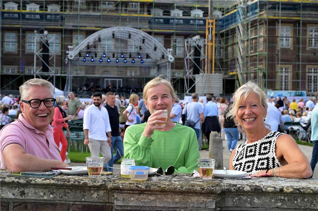 Die Atmosphäre beim Sommernachtskonzert am Schloss Nordkirchen war sehr schön.