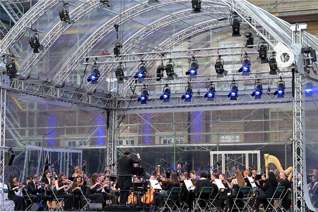 Die Atmosphäre beim Sommernachtskonzert am Schloss Nordkirchen war sehr schön.