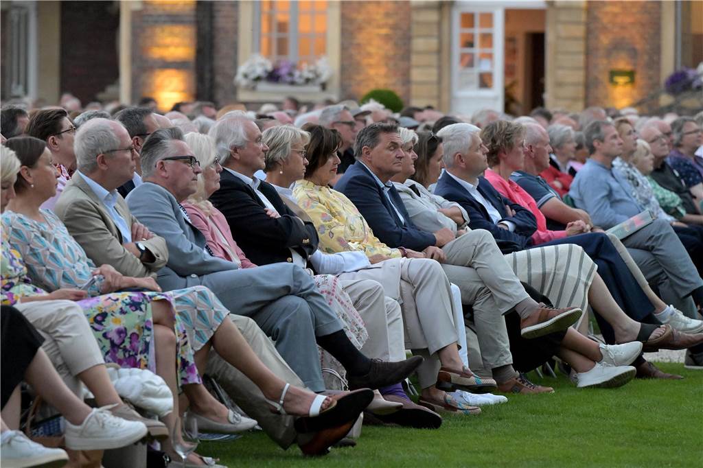 Die Atmosphäre beim Sommernachtskonzert am Schloss Nordkirchen war sehr schön.