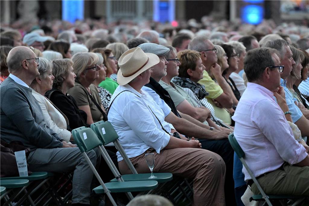 Die Atmosphäre beim Sommernachtskonzert am Schloss Nordkirchen war sehr schön.