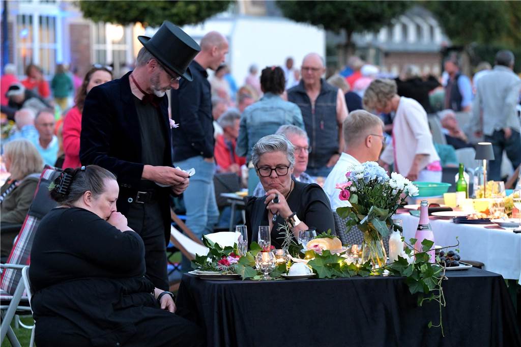 Die Atmosphäre beim Sommernachtskonzert am Schloss Nordkirchen war sehr schön.