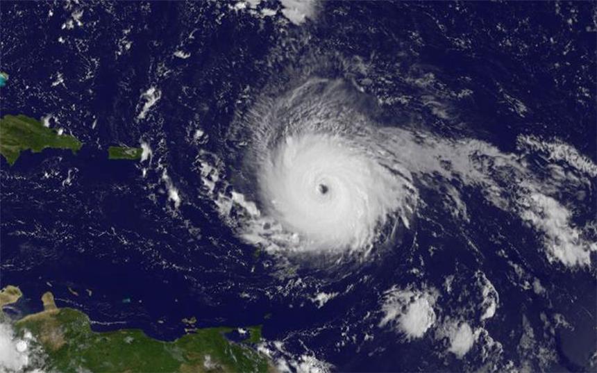 Hurrikan "Irma" nimmt Kurs auf Karibik Die Aufnahme der US-Wetter- und Ozeanografiebehörde NOAA zeigt den Hurrikan "Irma" über dem Atlantik.