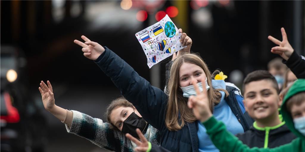 138 Schülerinnen und Schüler wechseln im Herbst zum Halterner Gymnasium Victoryzeichen Schüler