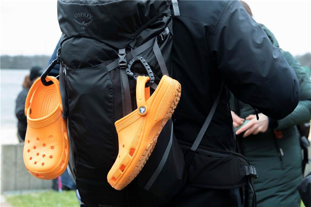 Die Ausrüstung steckte im und am Rucksack, kalte Füße ausgeschlossen.