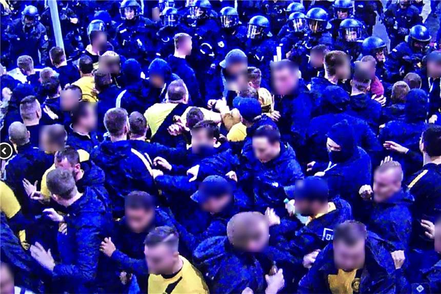 BVB-Fan erleidet Kieferbruch - Bundespolizei will schnell aufklären Die Ausschreitungen im Dortmunder Hauptbahnhof nach dem Derby haben ein Nachspiel.