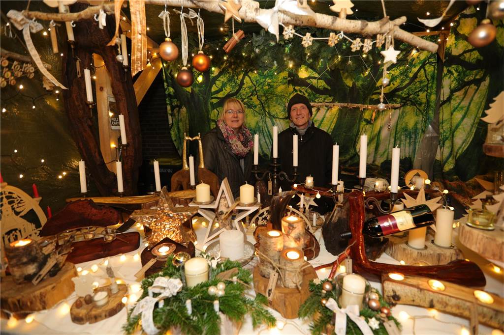Adventsmarkt Selm: Mehr als 50 Aussteller und eine Stadtwettenpremiere Die Aussteller haben ein breites Angebot für die Besucherinnen und Besucher des Selmer Adventsmarktes.