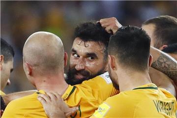 Die Australier um Kapitän Mile Jedinak (M.) sind als 31. Team bei der WM dabei. Foto: Daniel Munoz