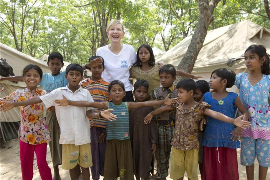 Cate Blanchett besucht Rohingya-Flüchtlingslager Die australische Schauspielerin und UNHCR-Sonderbotschafterin Cate Blanchett im Flüchtlingslager Kutupalong. Foto: Hector Perez/UNHCR