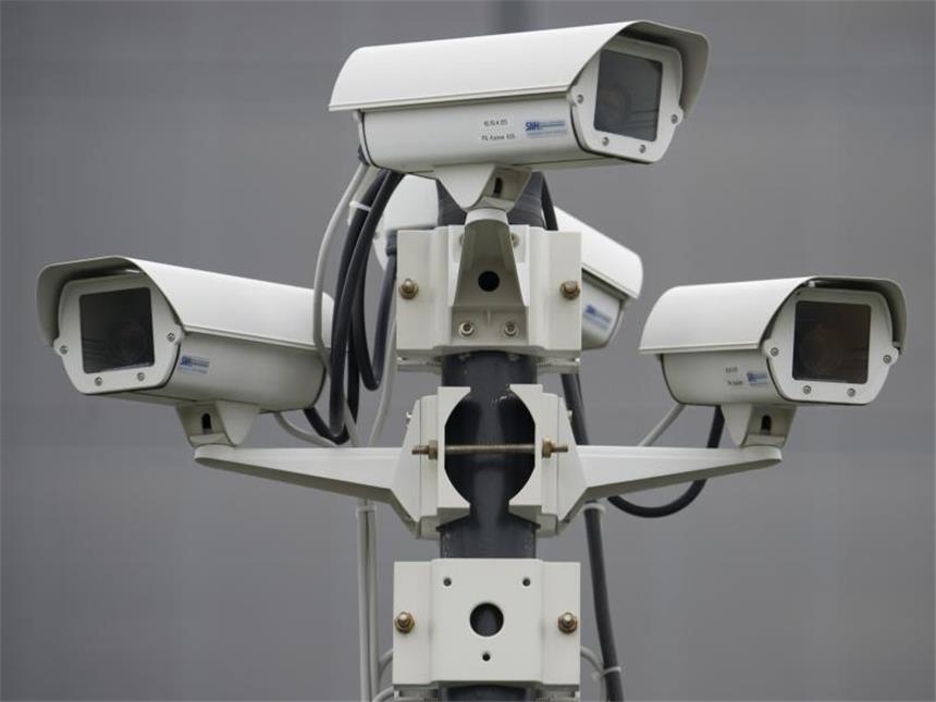 Innenminister beraten über V-Leute Die Ausweitung der Videoüberwachung ist umstritten. Foto: Marc Tirl