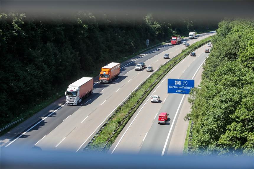 Fünf Autobahnbrücken in Dortmund müssen komplett neu gebaut werden Die Autobahn 45 ist eine wichtige Verbindung von Dortmund in Richtung Süden. An den Talbrücken kommen in den nächsten Jahren weitere Einschränkungen auf Autofahrer zu.