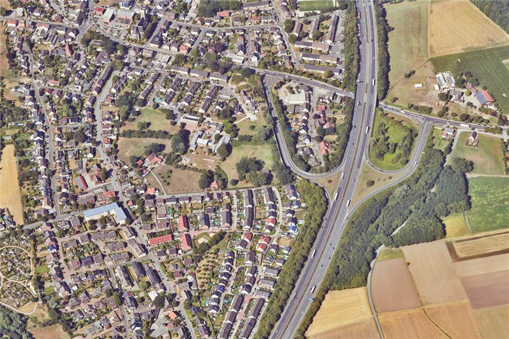 Die Autobahn A2 im Bereich Ickern / Henrichenburg. Bei Castrop-Rauxel gilt stellenweise Tempo 80.