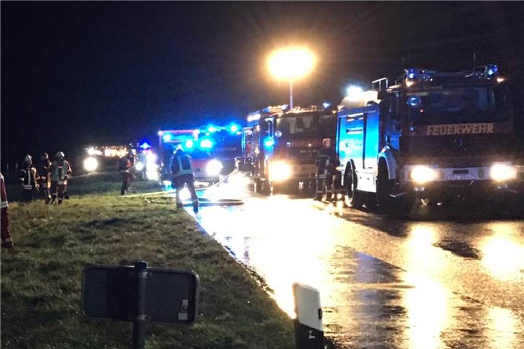 Mit Video: Spektakulärer Unfall im Drogenrausch auf der A 31 zwischen Heek und Legden Die Autobahn war auf der betreffenden Seite für die Zeit des Einsatzes vollgesperrt.