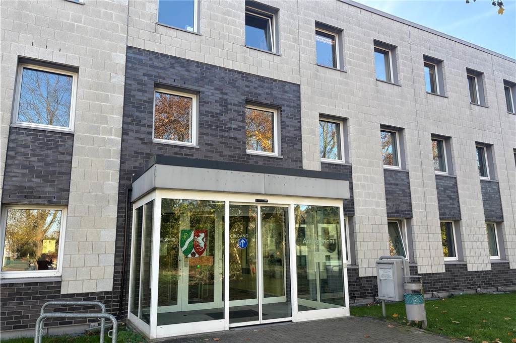 Der Eingangsbereich des Castrop-Rauxeler Amtsgerichts.