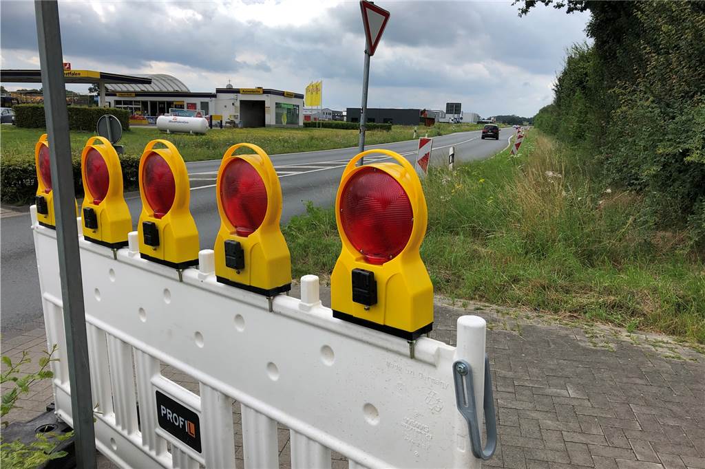 Baustelle B 235 in Olfen: Pendler müssen langen Umweg in Kauf nehmen Die B 235 muss während der Bauarbeiten auf einem 2,1 Kilometer langen Teilstück in Fahrtrichtung Datteln gesperrt werden.