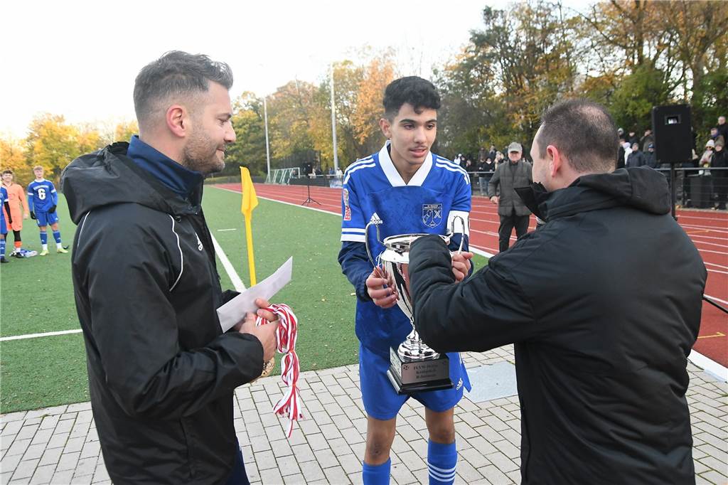 Die B-Junioren des SV Wacker Obercastrop gewannen den Kreispokal durch ein 3;2 im Finale gegen den FC Frohlinde.