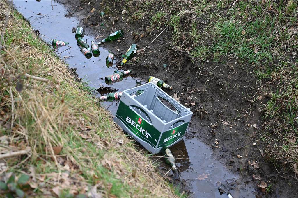 Die B58 war aufgrund des Unfalls komplett gesperrt.