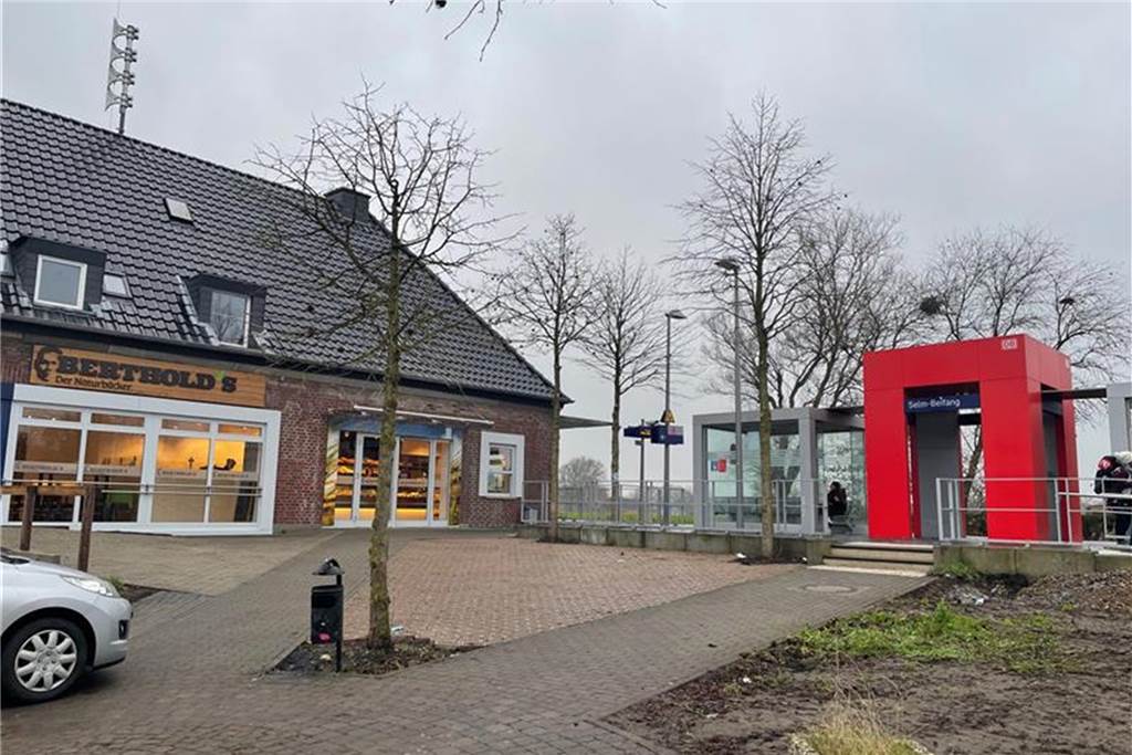 Die Bäckerei befindet sich in dem ehemaligen Bahnhofsgebäude.