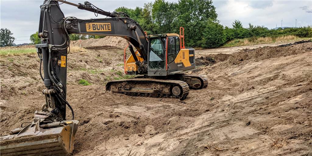 Bergschäden: Bach in Dorsten wird für 7,5 Millionen Euro umgebaut Bagger bei der Arbeit