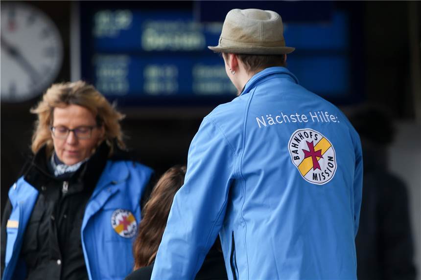 Bahnhofsmission Dortmund nimmt immer mehr Geflüchtete in Empfang Die Bahnhofsmission aus Dortmund hat in den vergangenen Tagen viele Geflüchtete aus der Ukraine begleitet.