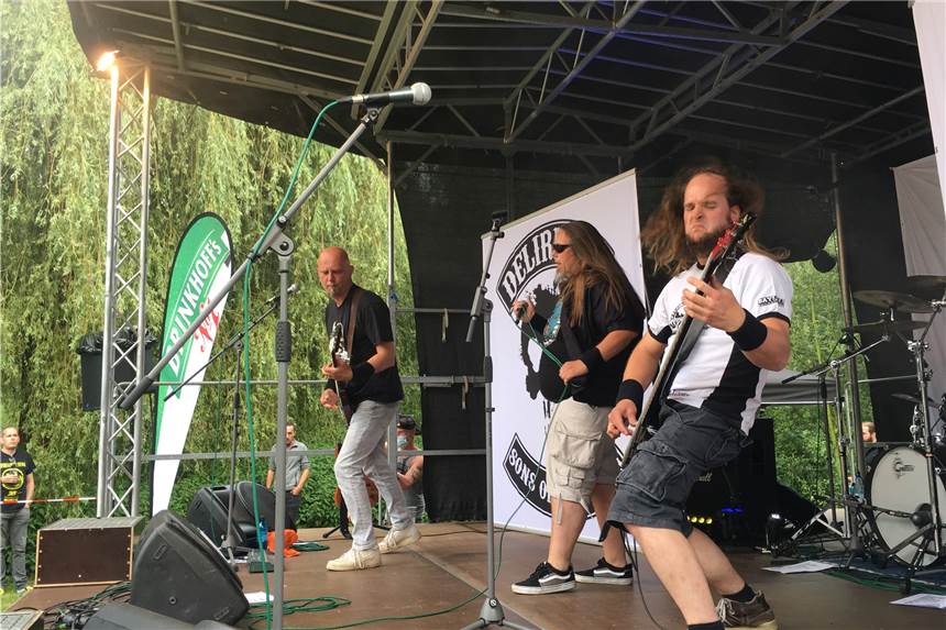 Wieder Livekonzert in Lünen: „Schön, bekannte Gesichter zu sehen“ Die Band Delirious sorgt mit Thrash Metal für gute Stimmung.