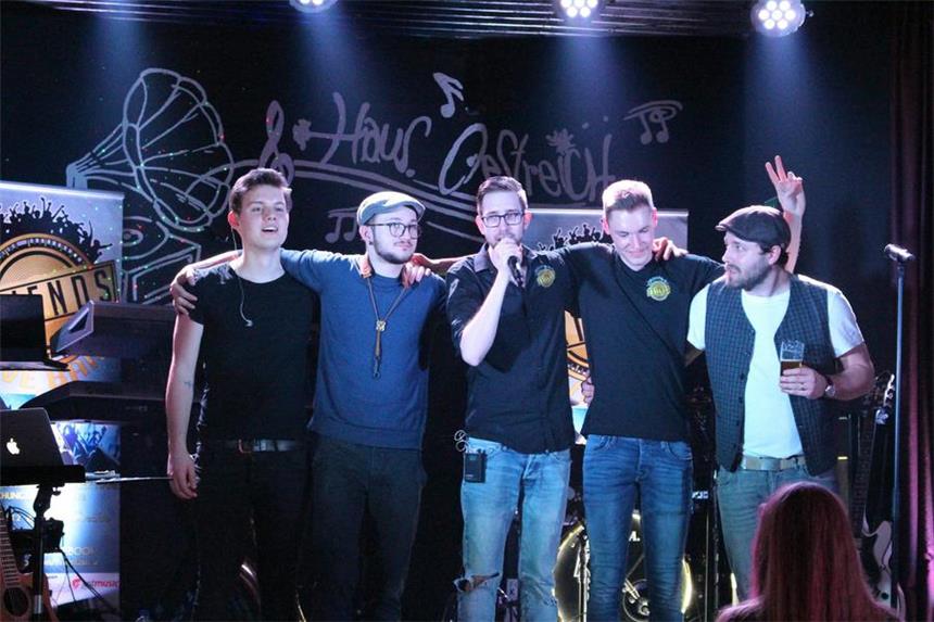 "Friends" sind Freunde des sanften Deutsch-Pops Die Band Friends (v.l.): Valentin Rocke, René Tempel, Marwin Schoenacker, Nils Hartmann, Moritz "Moe" Unverhau.