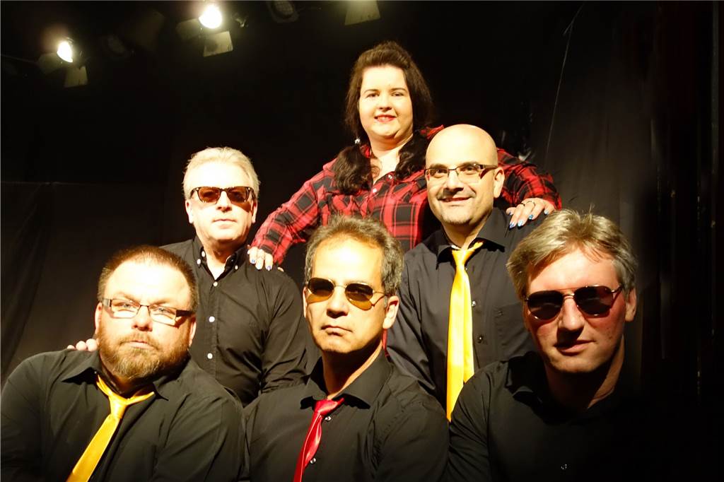Am kommenden Samstag gibt es Rock und Pop am Wasser Die Band „Simple Past“ tritt in Olfen am alten Hafenbecken auf.