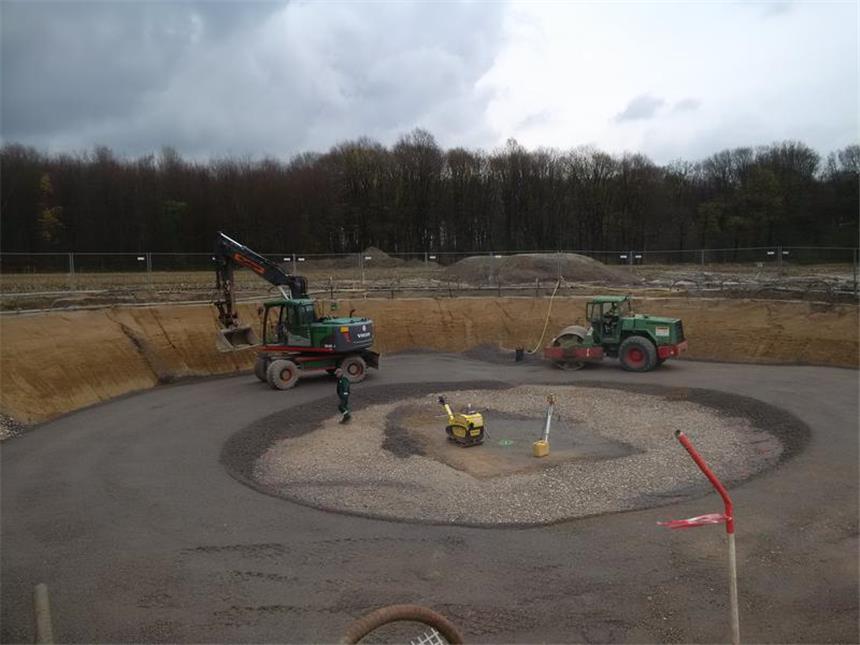 Webcam sendet vom Windradbau auf Schwerin Die Bauarbeiten am Windrad in Castrop-Rauxel können mit einer Webcam begutachtet werden.