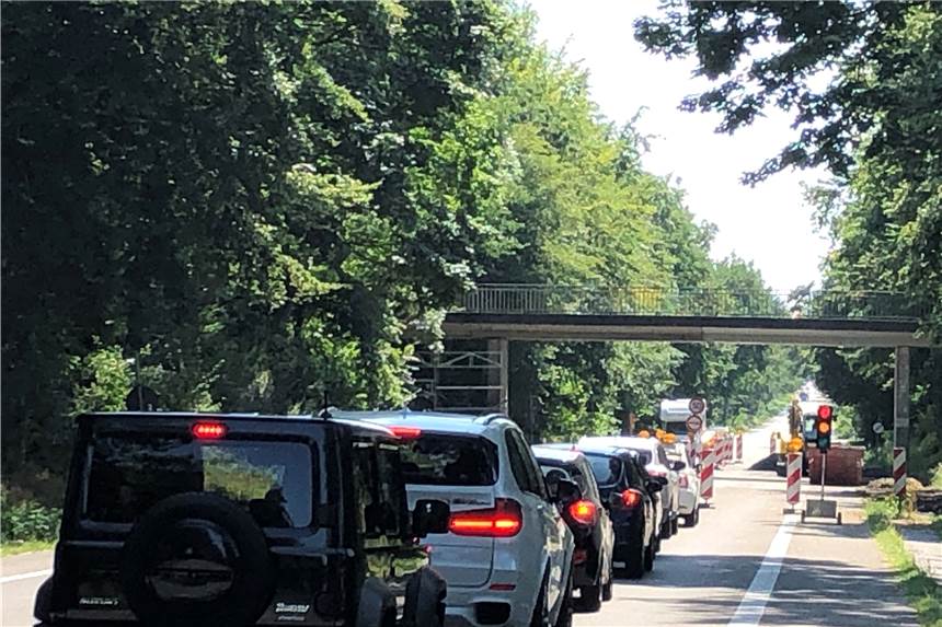 Brücke über der Münsterstraße wird saniert - Fahrbahnsperrung geplant Die Bauarbeiten an der Brücke über der Münsterstraße haben schon begonnen.