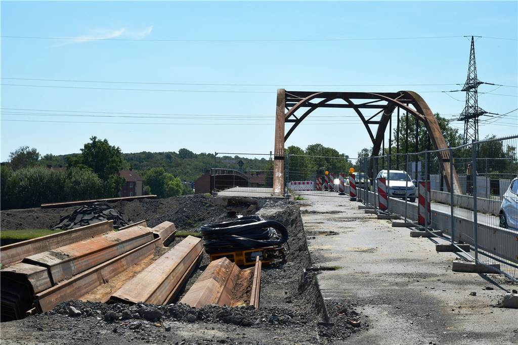 Arbeiten für neue Kanalbrücke Gahmener Straße: Vollsperrung im August Die Bauarbeiten an der Kanalbrücke Gahmener Straße.