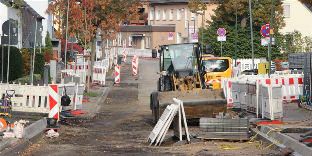 Bauarbeiten in Niederaden dauern länger: Böse Überraschung unterm Asphalt Die Bauarbeiten auf der Kreisstraße in Niederaden schreiten voran, allerdings nicht so schnell, wie zunächst gedacht.