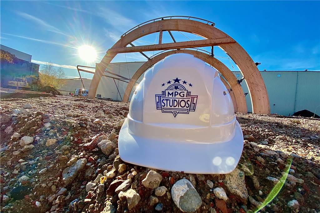 Neue Attraktion im Movie Park: Mit der Achterbahn durch Hollywood Die Bauarbeiten für die neue Attraktion im Movie Park laufen derzeit auf Hochtouren.
