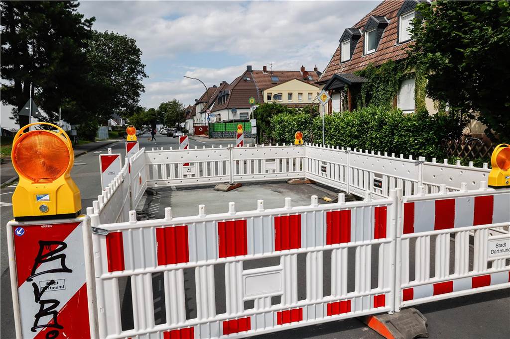 Übersicht der Baustellen im Nordosten: Hier kommt es zu Behinderungen und Stau Die Baustelle auf der Wickeder Straße in Husen.