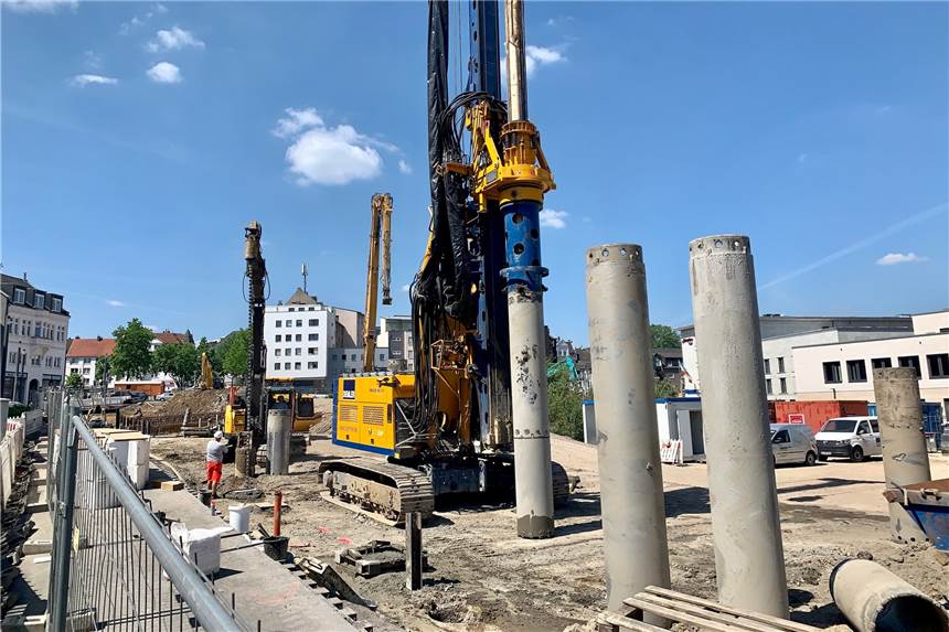 Stiftsforum am Phoenix-See: Erste Arbeiten für gewaltigen Gebäudekomplex Die Baustelle Stiftsforum aus Blickrichtung Phoenix-See.