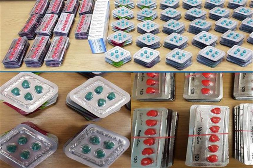 Polizisten stoppen Potenzpillen-Schmuggler zufällig Die Beamten stellten insgesamt 1300 Pillen sicher.