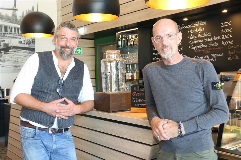 15 statt 100 Bewerber: Gastronom und Hotelier in Werne finden kaum neues Personal Die beiden Betreiber des Strobels im Solebad, Björn Lepke (l.) und Falko Husmann, müssen derzeit mit deutlich weniger Personal auskommen.