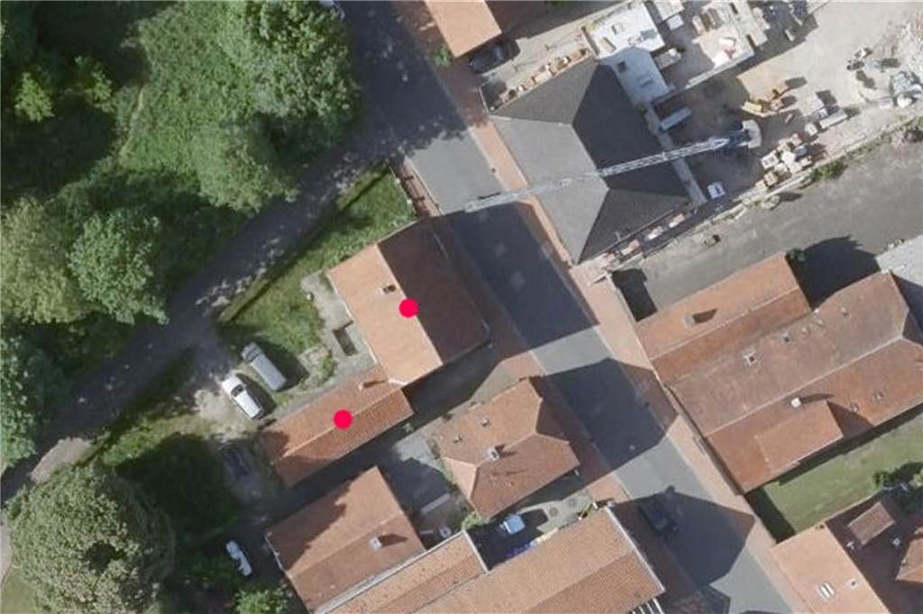 Sicherheitsbedenken: Kreis Borken legt Baustelle in Nienborg still Ein Luftbild von Hüsern in Nienborg