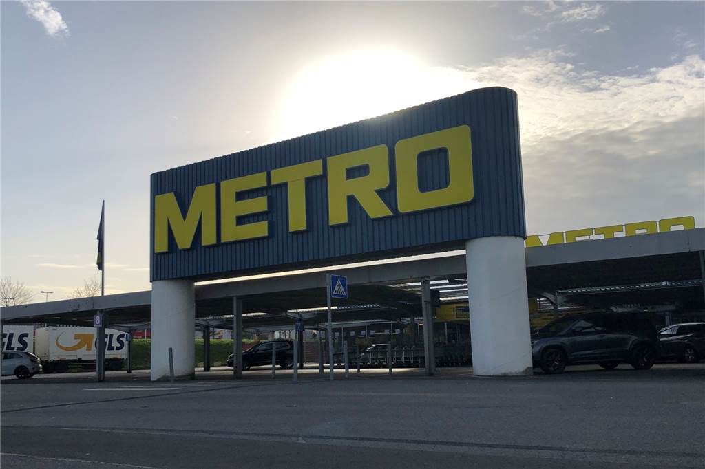 Metro in Dortmund öffnet für alle: Lohnt sich ein Besuch? Die beiden Metro-Märkte in Dortmund - hier der Standort im Indupark in Oespel - sind in diesem Lockdown-Monat November ausnahmsweise auch für Endverbraucher geöffnet.