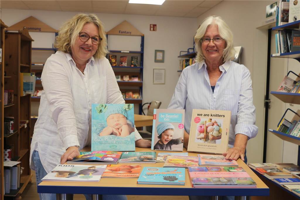 Letztes Kapitel: Bücherzeit in Stadtlohn schließt Ende September zwei Frauen präsentieren Bücher