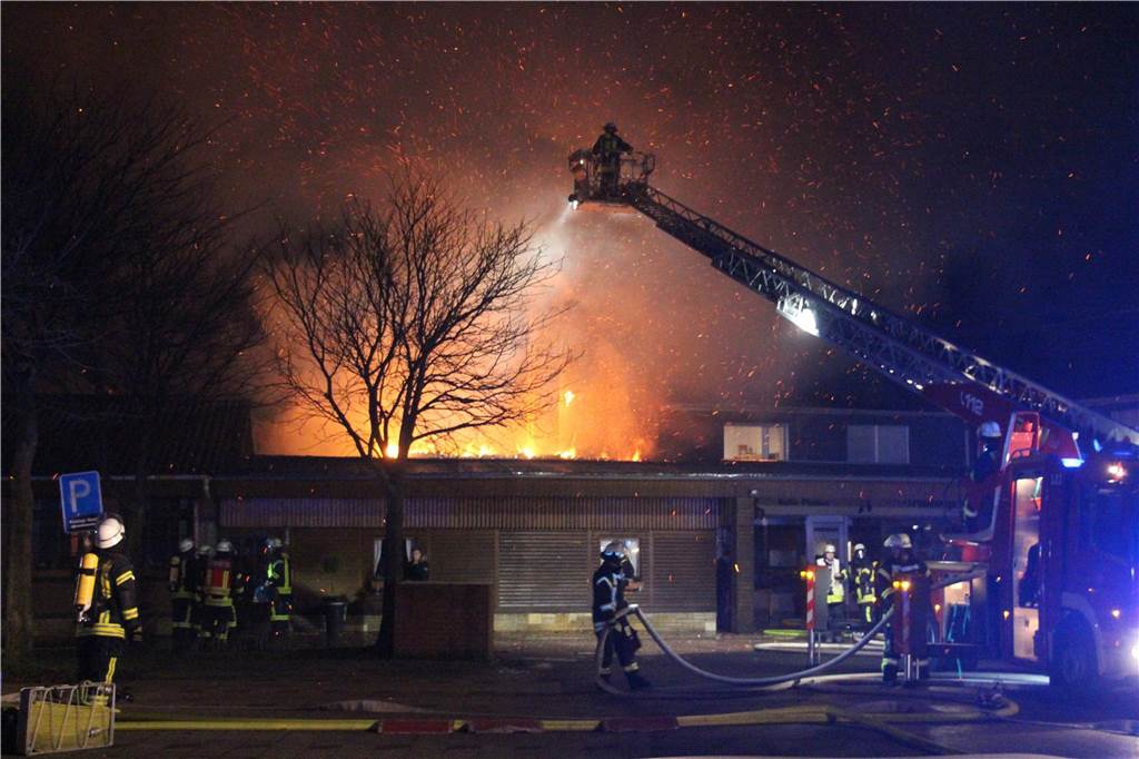 Thomas Isermann ist Feuerwehrmann durch und durch: Feuerwehr-Chef tritt ab Die Bekämpfung des Brands der Landfleischerei Brüning im November 2019 gehört zu den größten Einsätzen der Freiwilligen Feuerwehr in der Amtszeit von Thomas Isermann.
