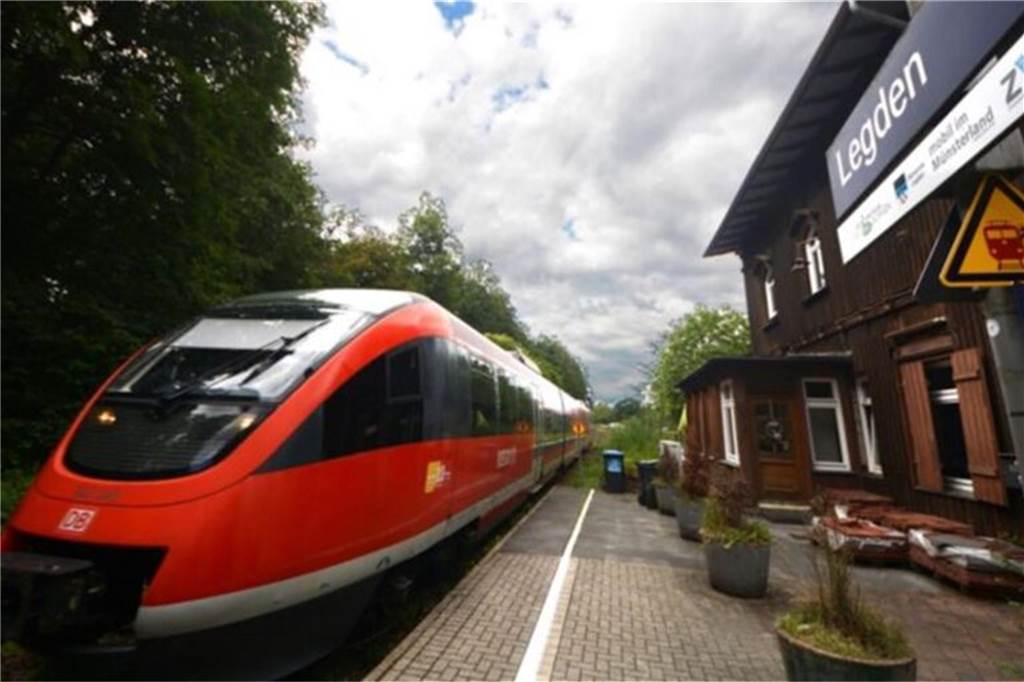 Polizei-Verfolgungsjagd in Averbeck: Mysteriöser Fall gelöst Ein Zug im Bahnhof Legden