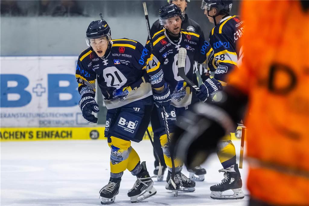 Die besten Bilder des 15:3-Eisadler-Erfolgs gegen die Disnlakener Kobras. 