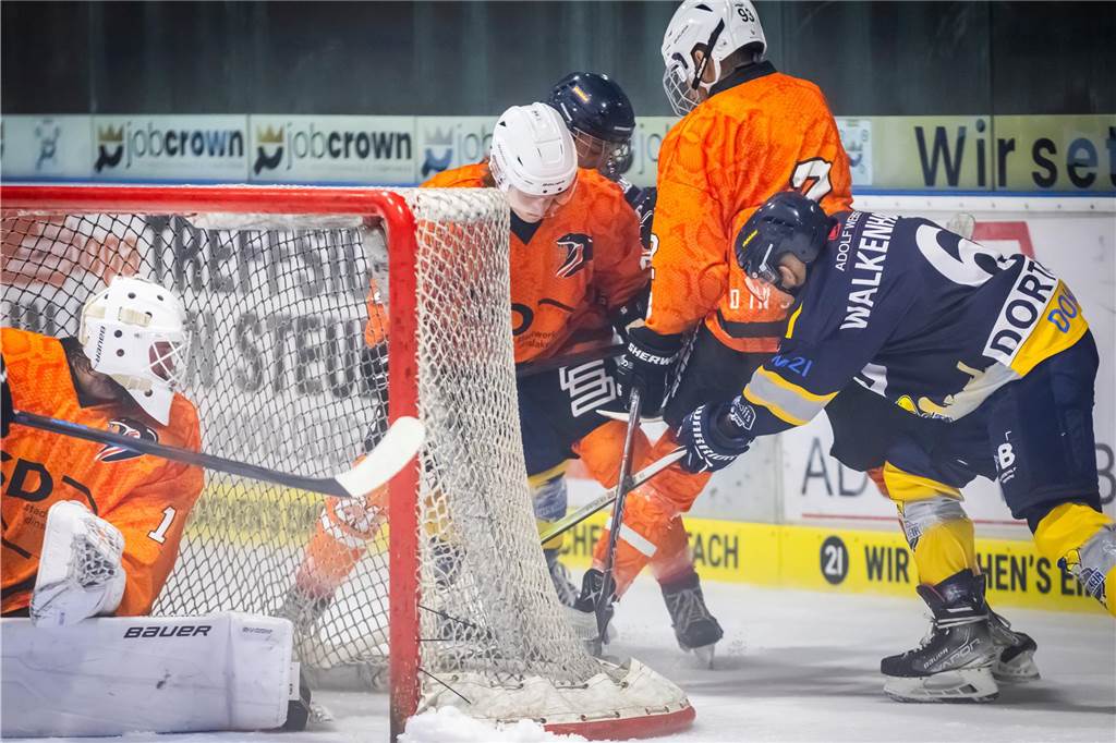 Die besten Bilder des 15:3-Eisadler-Erfolgs gegen die Disnlakener Kobras. 