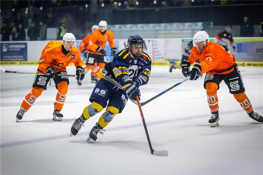 Die besten Bilder des 15:3-Eisadler-Erfolgs gegen die Disnlakener Kobras. 