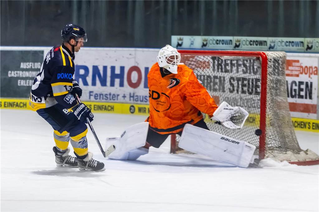 Die besten Bilder des 15:3-Eisadler-Erfolgs gegen die Disnlakener Kobras. 
