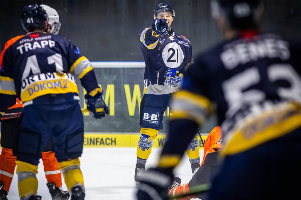 Die besten Bilder des 15:3-Eisadler-Erfolgs gegen die Disnlakener Kobras. 