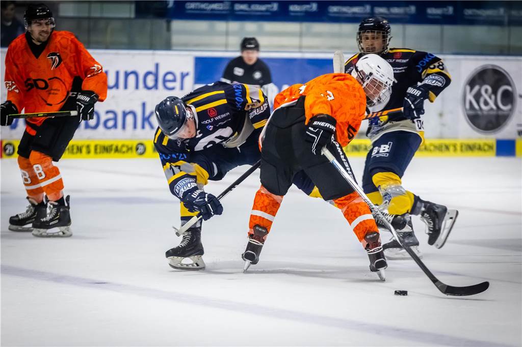 Die besten Bilder des 15:3-Eisadler-Erfolgs gegen die Disnlakener Kobras. 