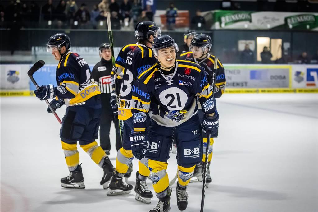 Die besten Bilder des 15:3-Eisadler-Erfolgs gegen die Disnlakener Kobras. 