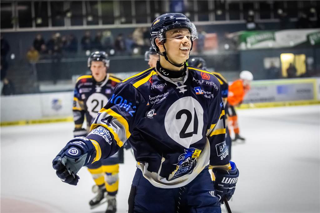 Die besten Bilder des 15:3-Eisadler-Erfolgs gegen die Disnlakener Kobras. 